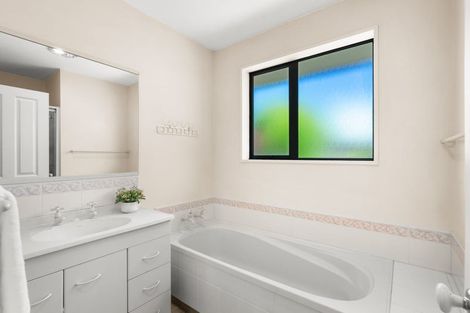 Photo of property in 12 Jerez Place, Hei Hei, Christchurch, 8042