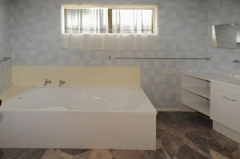 Photo of property in 394 Gloucester Street, Linwood, Christchurch, 8011