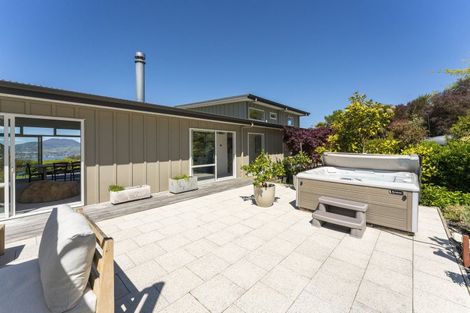 Photo of property in 48 Stewart Glen, Acacia Bay, Taupo, 3385