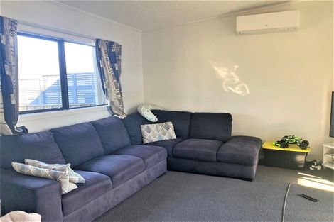 Photo of property in 50 Walton Road, Paraparaumu Beach, Paraparaumu, 5032
