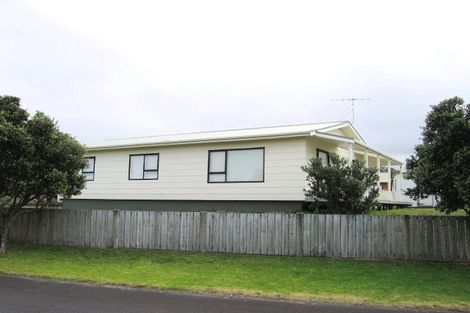 Photo of property in 1 Dungarvon Place, Omaha, 0986