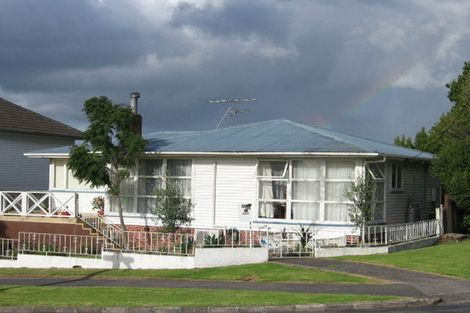 Photo of property in 32 Matipo Road, Te Atatu Peninsula, Auckland, 0610