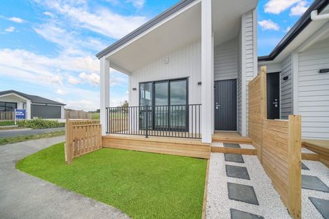 Photo of property in 20 Ihi Place, Karaka, 2578