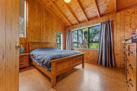 Photo of property in 24 Montjoy Street, Stratford, 4332