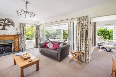 Photo of property in 14 Maleme Avenue, Belmont, Auckland, 0622