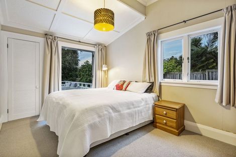 Photo of property in 13a Rodney Road, Northcote Point, Auckland, 0627