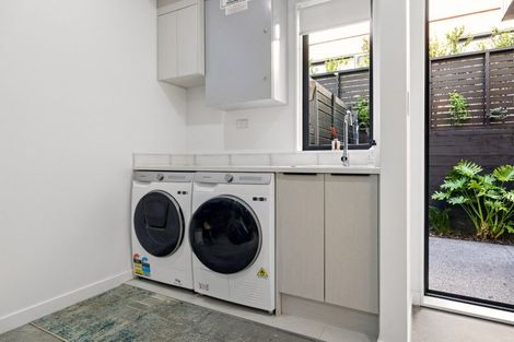 Photo of property in 10b Windlass Street, Long Bay, Auckland, 0630