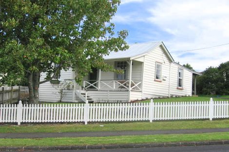Photo of property in 7 Claridge Street, Glen Eden, Auckland, 0602