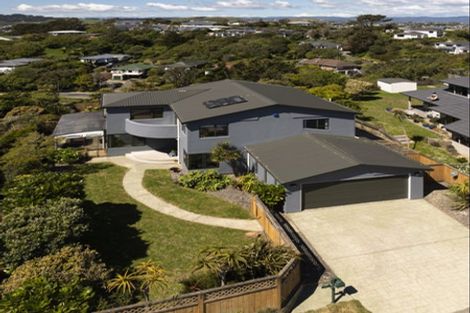 Photo of property in 20 Nether Green Crescent, Johnsonville, Wellington, 6037