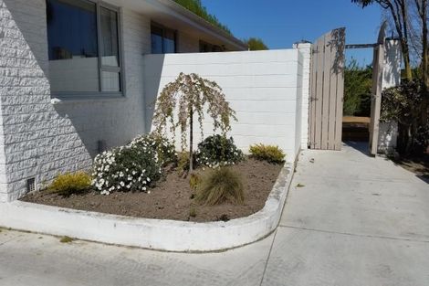 Photo of property in 2/275 Hendersons Road, Hoon Hay, Christchurch, 8025