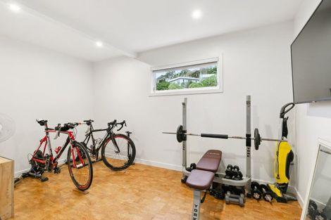 Photo of property in 11 Rutland Way, Wadestown, Wellington, 6012