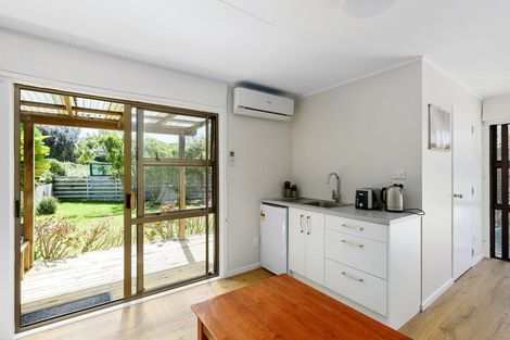 Photo of property in 4 Pio Pio Place, Waikanae Beach, Waikanae, 5036