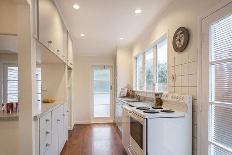 Photo of property in 53 Yeovil Road, Te Atatu Peninsula, Auckland, 0610