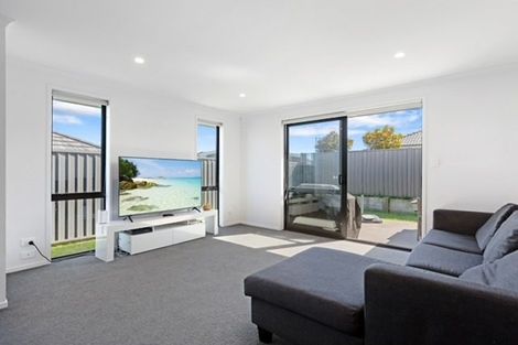Photo of property in 18 Pioneer Crescent, Omokoroa, 3114