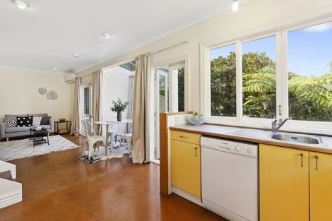 Photo of property in 104 Elizabeth Street, Mount Victoria, Wellington, 6011