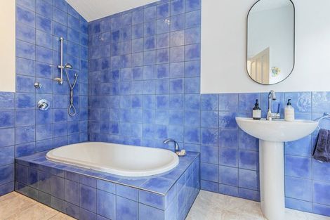 Photo of property in 262 Glengarry Road, Glen Eden, Auckland, 0602