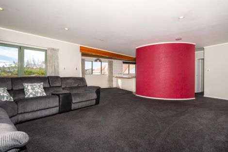 Photo of property in 29 Jubaea Place, Henderson, Auckland, 0610