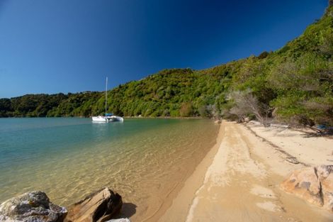 Photo of property in 26 Lady Barkly Grove, Kaiteriteri, Motueka, 7197