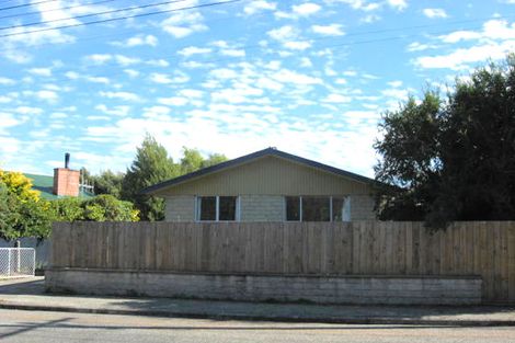 Photo of property in 4 Hughes Street, Waimate, 7924