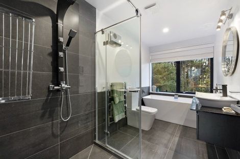 Photo of property in 18 Falcon Heights, Mount Creighton, Queenstown, 9371