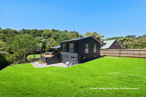 Photo of property in 11 Marina Grove, Frankleigh Park, New Plymouth, 4310