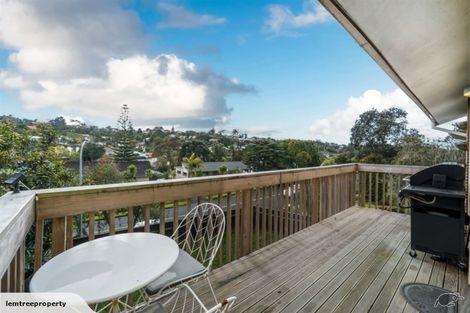 Photo of property in 2/50 Stapleford Crescent, Browns Bay, Auckland, 0630