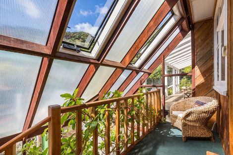 Photo of property in 24 Mahoe Street, Eastbourne, Lower Hutt, 5013