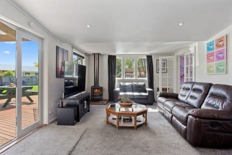 Photo of property in 16 Penfold Square, Leithfield, 7481