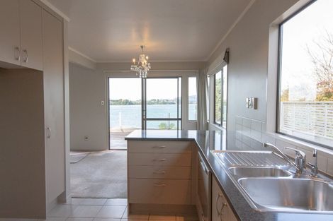 Photo of property in 230c Devonport Road, Tauranga, 3110