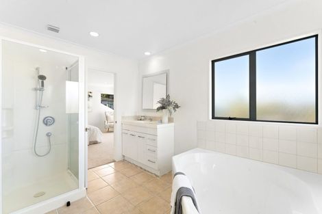 Photo of property in 29 Caversham Drive, Torbay, Auckland, 0630