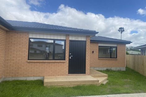 Photo of property in 24 Royal Arch Place, Rosehill, Papakura, 2113