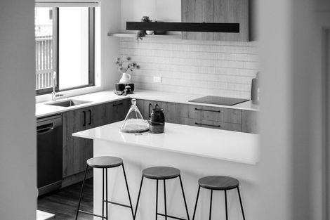 Photo of property in 2 Atutahi Lane, Papamoa Beach, 3118