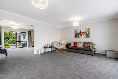 Photo of property in 121 Prestons Road, Redwood, Christchurch, 8051