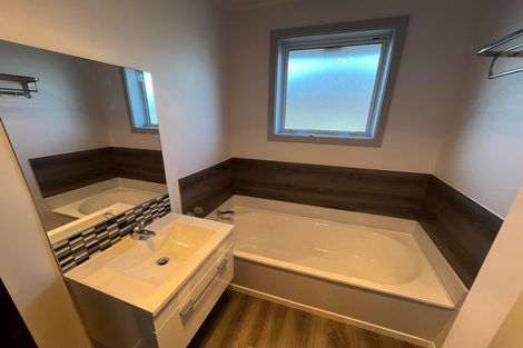 Photo of property in 182a Bowhill Road, New Brighton, Christchurch, 8083