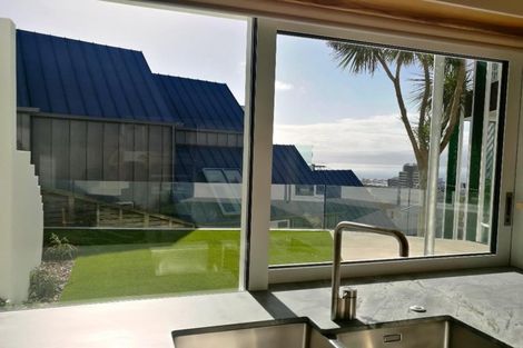 Photo of property in 25 Salamanca Road, Kelburn, Wellington, 6012