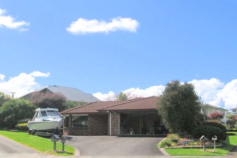 Photo of property in 24 Thelma Place, Lynmore, Rotorua, 3010