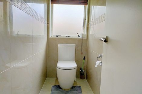 Photo of property in 2/8 Bowscale Place, Northpark, Auckland, 2013