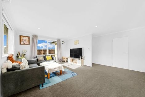 Photo of property in 16 Gibboney Place, Pokeno, 2402