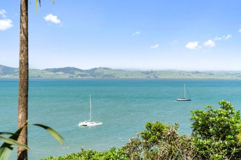 Photo of property in 30 Manganese Point Road, Tamaterau, Whangarei, 0174