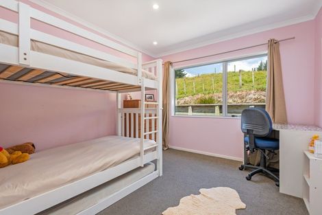 Photo of property in 37 County Heights Drive, Aokautere, Palmerston North, 4471