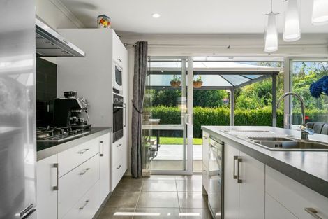 Photo of property in 60 Fairfax Crescent, Pyes Pa, Tauranga, 3112