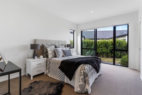 Photo of property in 31 Battalion Drive, Papakura, 2110