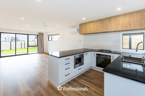 Photo of property in 3 Joseph Bolton Crescent, Wallaceville, Upper Hutt, 5018