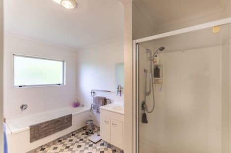 Photo of property in 104 High Street, Waipawa, 4210