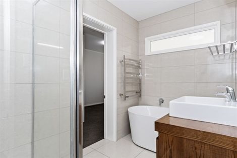 Photo of property in 6 Fourth Avenue, Tauranga, 3110