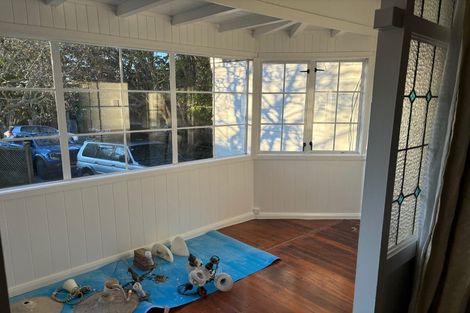 Photo of property in 1/30 Princes Street, Northcote Point, Auckland, 0627