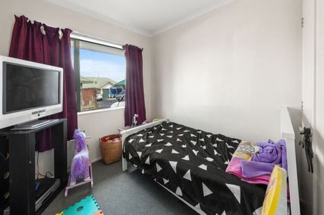 Photo of property in 1/11 Solveig Place, Randwick Park, Auckland, 2105