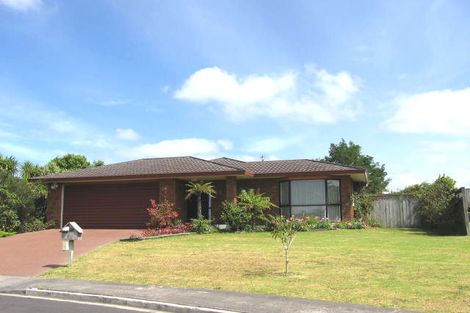 Photo of property in 63 Centorian Drive, Windsor Park, Auckland, 0632