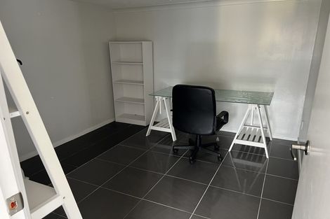 Photo of property in 41 Thornlow Street, Glendene, Auckland, 0602