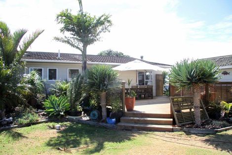 Photo of property in 2 Harrys Lane, Pukenui, 0484